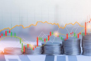 如何理解股票与期权的关系实质？这种关系实质如何影响投资组合的构建？