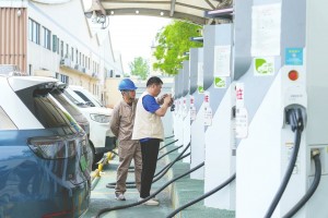 “五一”高速公路新能源车充电量创新高