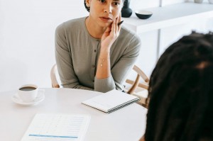 如何妥善处理退休后的档案问题？退休档案处理对个人有哪些影响？