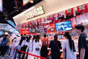 从粤菜学徒到品类王者:他靠“不裹粉生炸撕开4000亿市场，4年狂飙千家店”