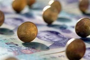 如何实现美元现金的合理兑换和使用？这种兑换和使用在国际交易中的注意事项有哪些？